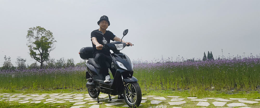 Healthy and Environmentally Friendly: A Green Cycling Journey with an Electric Scooter with Pedals for Adults Healthy and Environmentally Friendly: A Green Cycling Journey with an Electric Scooter with Pedals for Adults