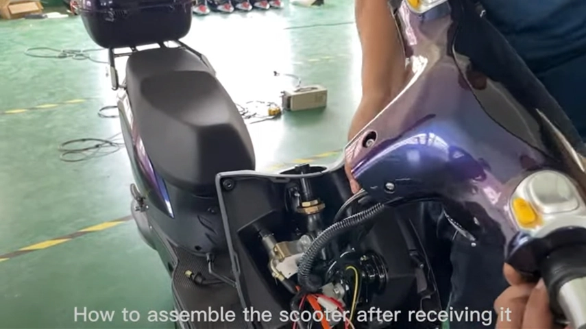 Come assemblare uno Scooter elettrico a pedalata assistita?